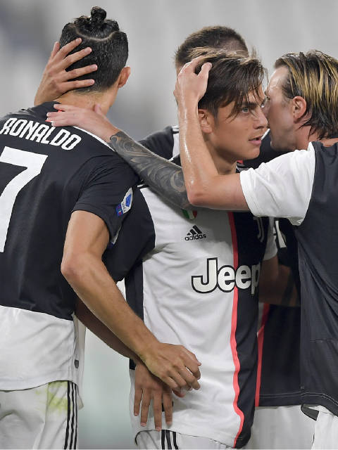 尤文4-0大胜莱切，C罗传射伊瓜因迪巴拉破门