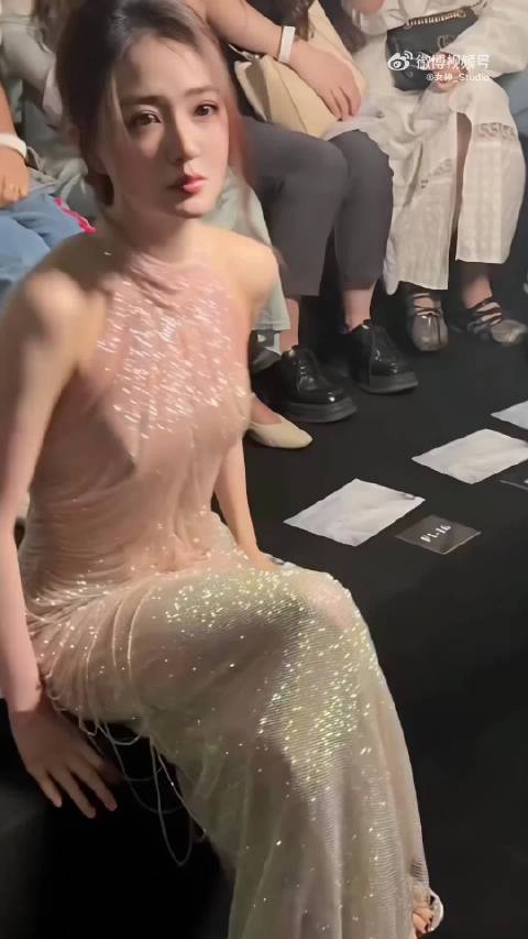 徐璐身材太棒了