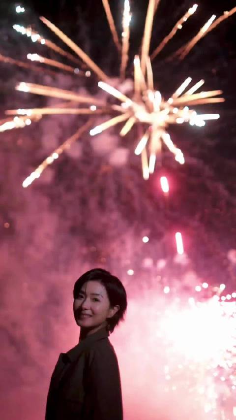 2026第一更@万茜 今晚的美丽烟花与你们分享～元旦快乐