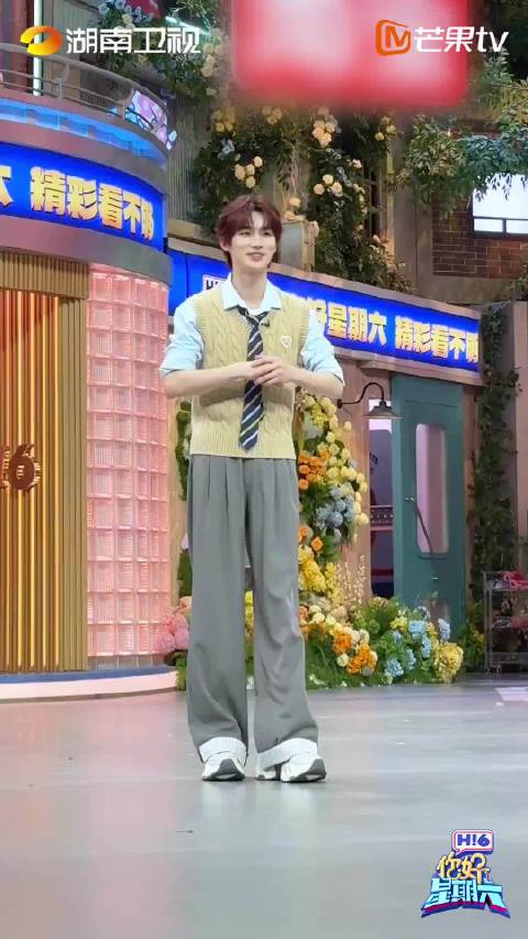 丁程鑫复刻库里库里舞步，卡点精准萌态十足