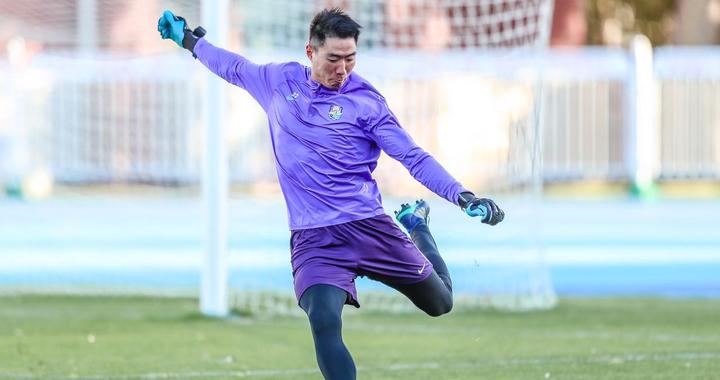 津门虎门神离队！球队已圈定新门将，旧将杜佳领衔成为热门候选人|郭全博|梅州客家|中超|上海海港|方镜淇_新浪新闻