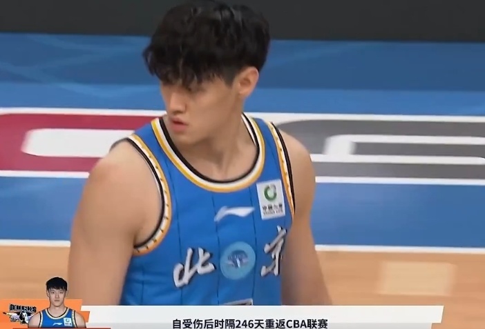 CBA榜首大战前瞻：曾凡博回归北京实力大增 周琦赵睿PK胡金秋孙铭徽|朱俊龙|许利民|赵嘉仁|陈盈骏|cba榜首大战_新浪新闻