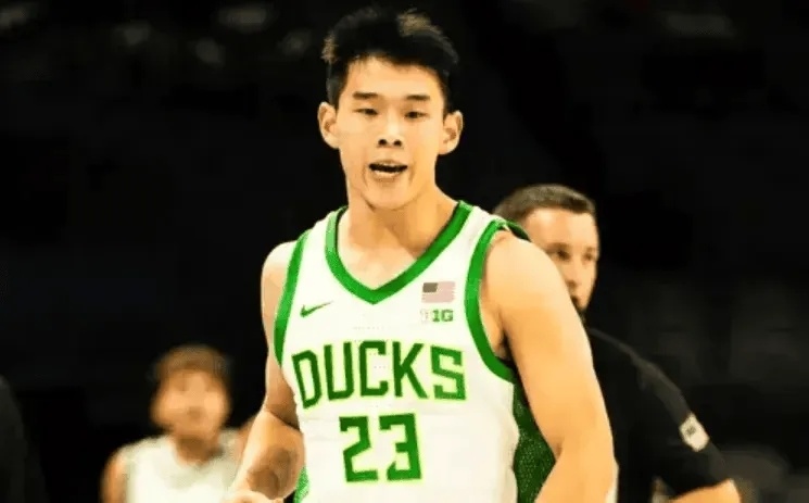 命中率回暖！转型一号位成功！林葳打成俄勒冈首发，防守也变好了|NCAA|比赛|篮球|马里兰|必需品_新浪新闻