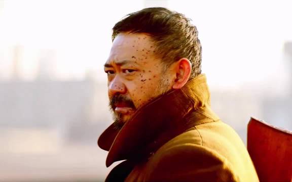 抬手成艺：《天注定》中大海的绝境反抗