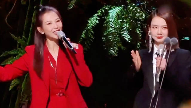 一个敢说 一个敢接，太逗了