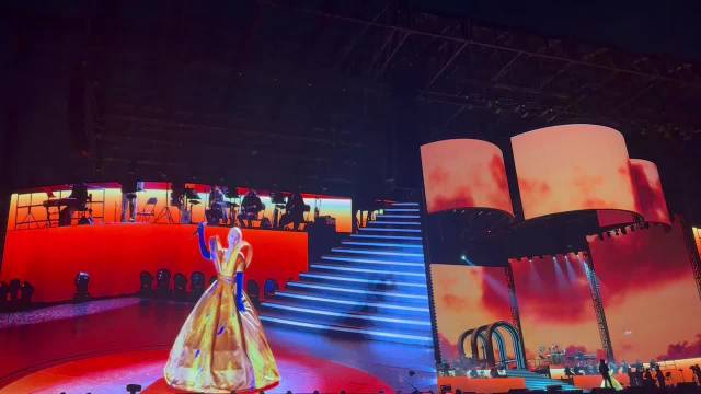 梁静茹2026厦门首场演唱会开唱，鼓励歌迷活成燕尾蝶