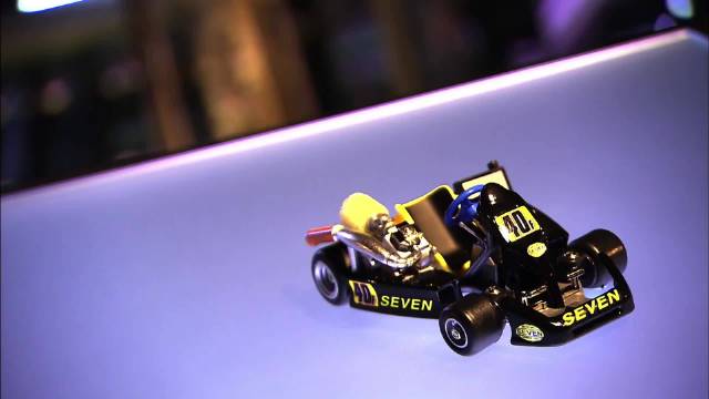 125CC小型赛车时速达177千米，制造过程揭秘