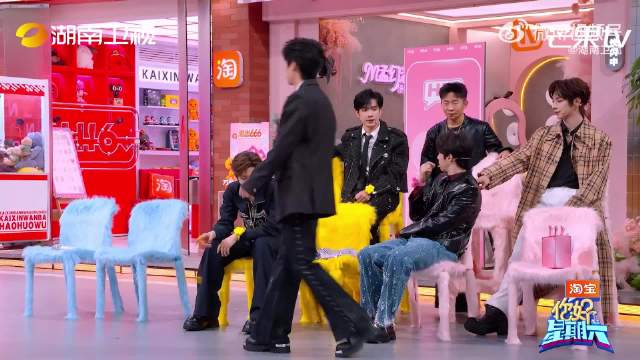 陈立农天真问杨迪是否要害人，反差发言引笑