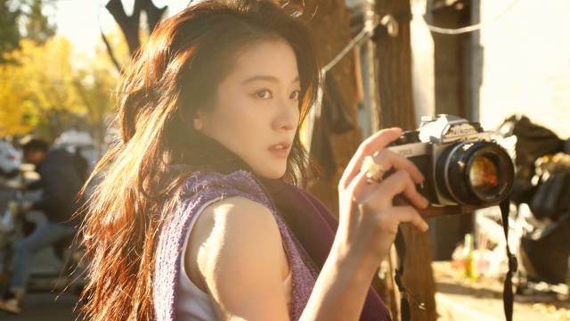 张雪迎镜头捕捉北京胡同生活美学