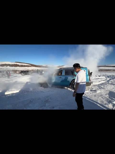 把轮毂转速踩这么快，是咋想的？地面一个小凸起或者石子，就能给它干爆了！