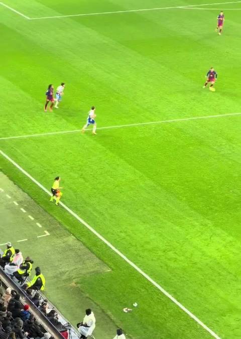 西甲巴萨2-0胜西班牙人实现八连胜