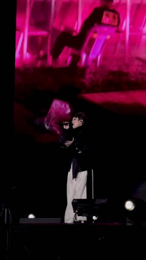 Diva小品：林忆莲一脚踢飞掉出来的暖宝宝 视频cr heylia（回响版）