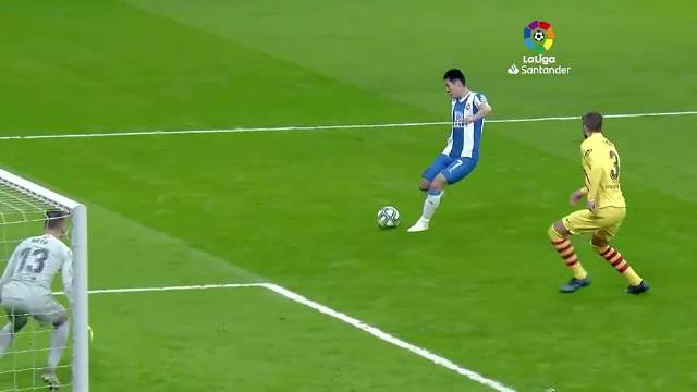 武磊替补登场绝平巴萨，创中国球员历史