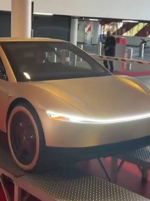 特斯拉无人驾驶出租车真的挺科幻的，特斯拉在某些领域还是玩的很6