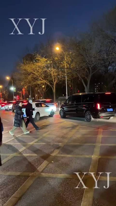 沙溢现身央视春晚首次彩排，武林外传20周年引期待