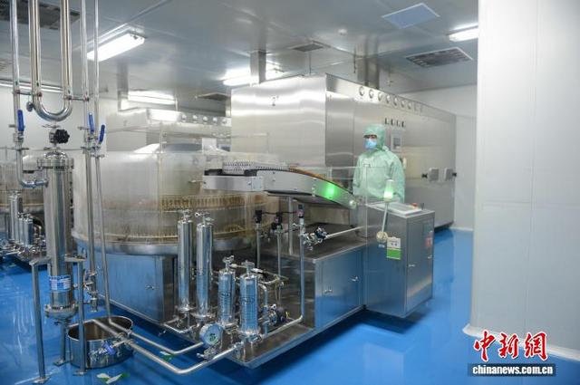 图为新华制药智能化针剂生产车间。新华制药供图