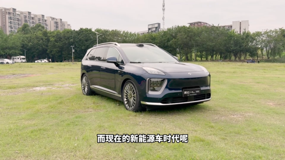 国产旗舰大5座SUV续航无焦虑，纯电达成率超100%，还有53L油箱