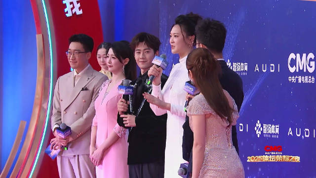 运动员王昶、惠若琪分享跨界主持心得