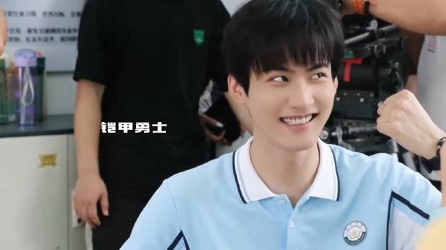 李雾花絮特辑 ‖周柯宇 狙击蝴蝶 周柯宇这颜值真是太能打啦，帅的好迷人