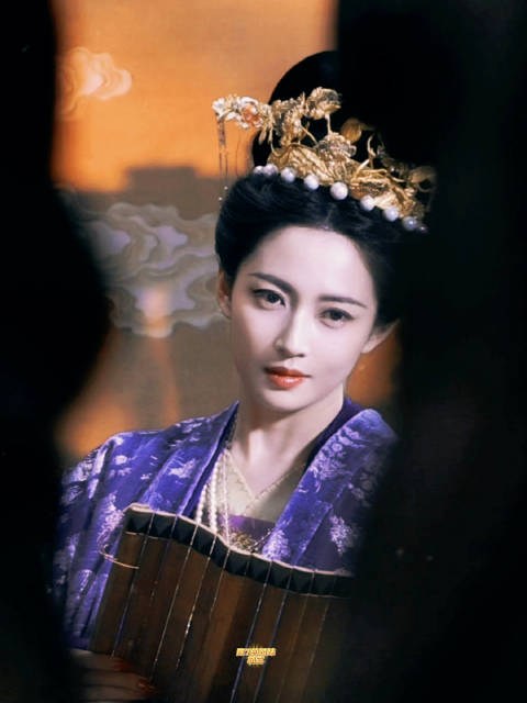 晚安福利到～睡前一看 该睡觉啦晚安（这夹缝中求生存的角度还挺有意境的）