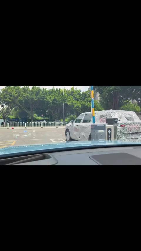 视频：小鹏推增程纯电双能战略车型，标配后轮转向