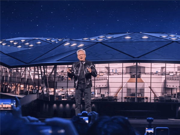 “会思考”的自动驾驶来了：奔驰CLA首家用上英伟达Alpamayo平台