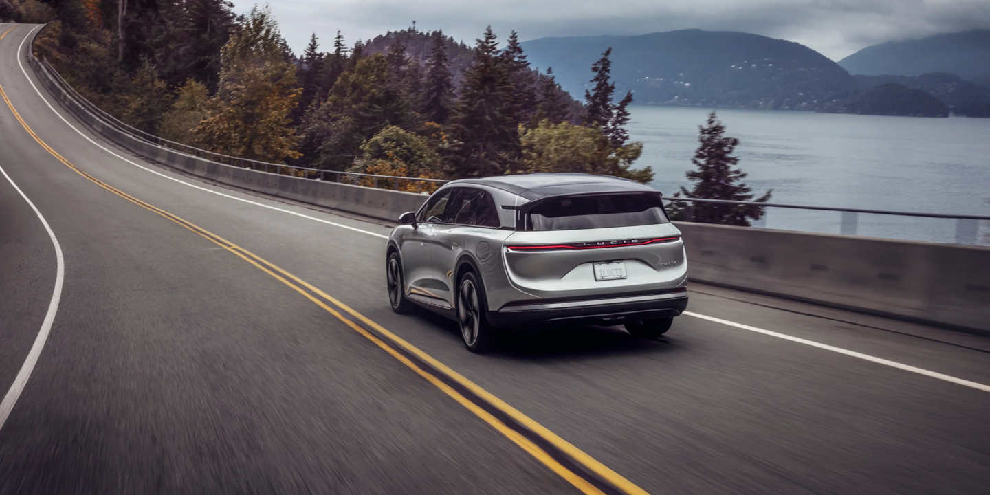 同比翻倍：美国“造车新势力”Lucid 2025全年生产18378辆汽车