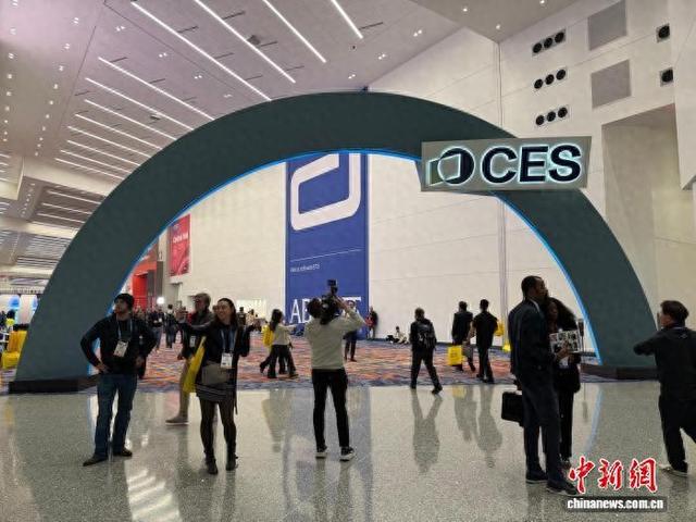 当地时间1月6日,2026年美国消费电子展(CES)在内华达州拉斯维加斯开幕。 中新社记者 张朔 摄