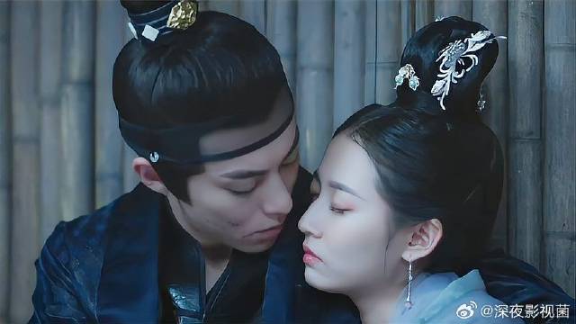 陈钰琪半夜喝醉酒，王鹤棣把持不住亲上去这幕，苏炸了