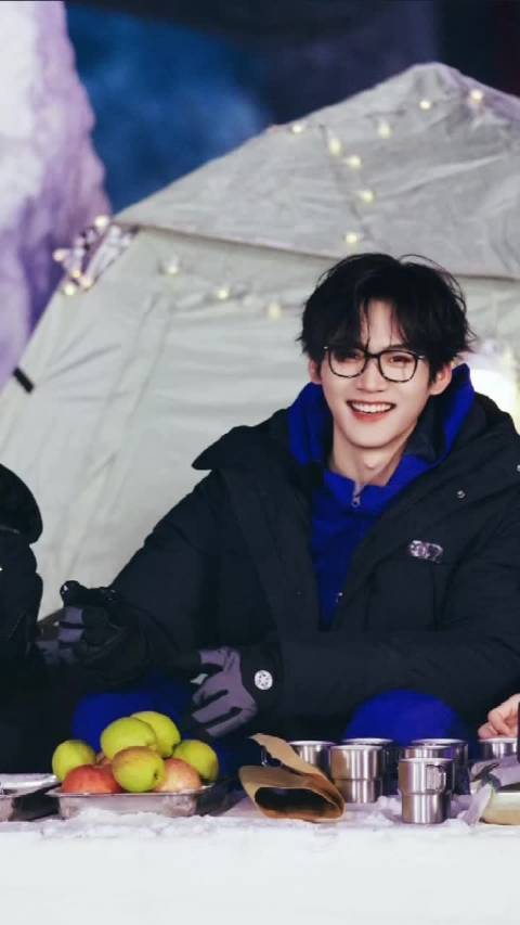 zky周柯宇李雾 待他笑颜如花，笔墨山河入画，金戈铁马且不敌你灼灼风华