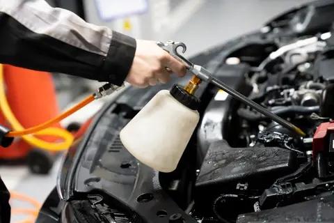 为什么我建议刹车油要定期更换?答案在这里_懂车帝