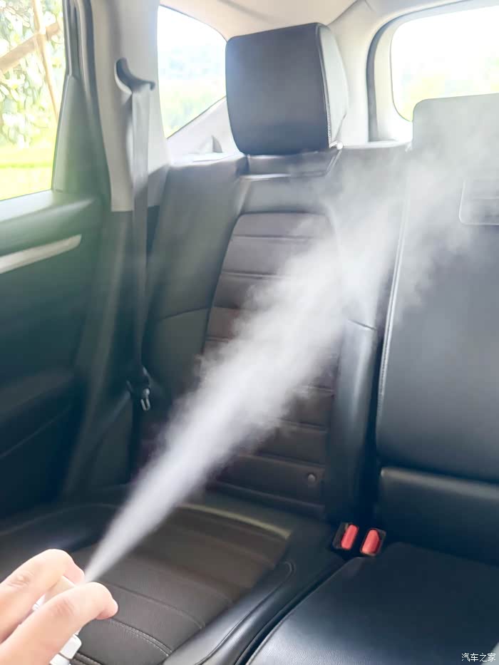 车内异味根源在哪?教你三招彻底清除_维修保养用车论坛