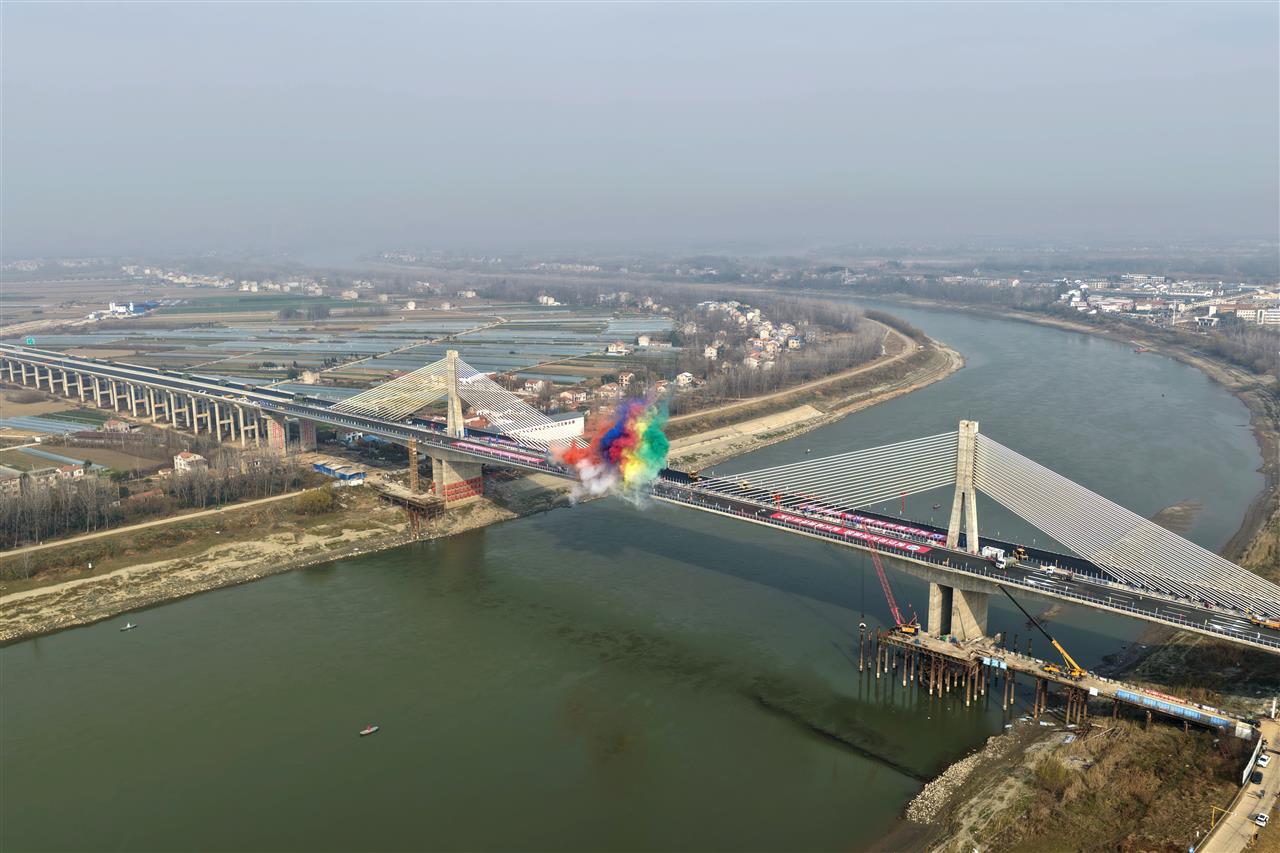 武天高速武汉至汉川段路面工程完工|武汉市|通车|湖北省|汉川市|汉江_新浪新闻