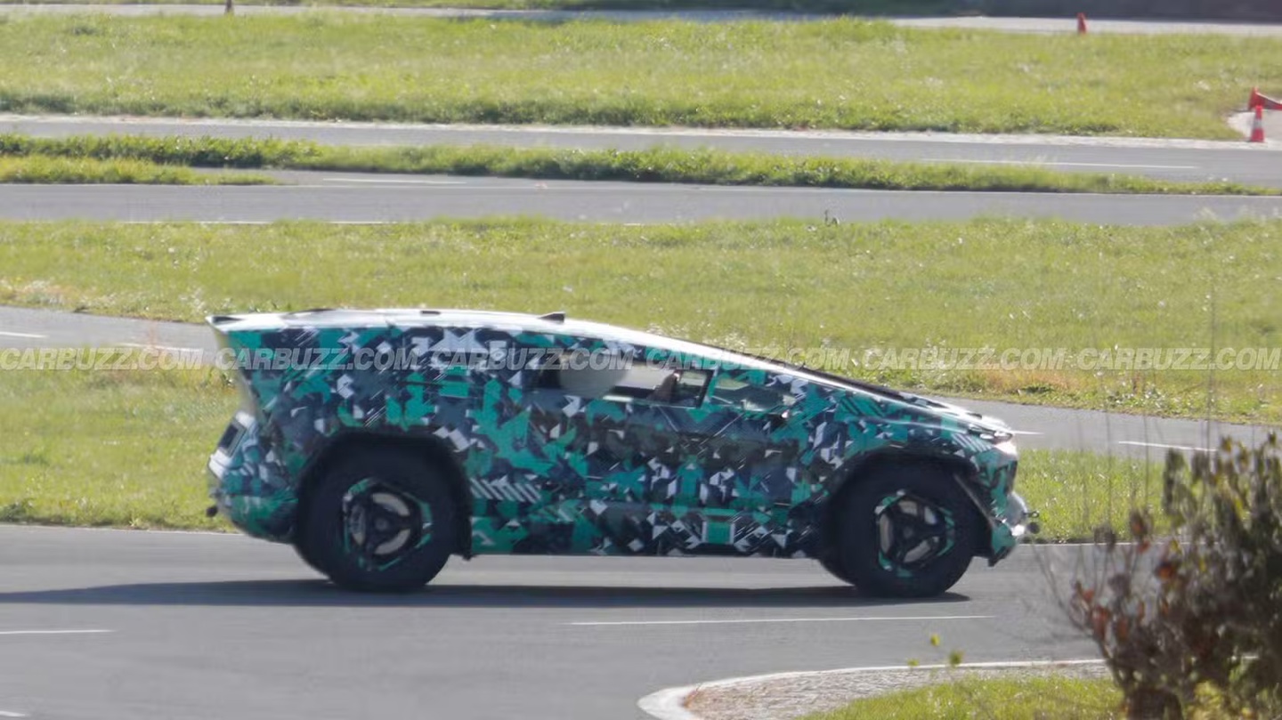 配全球最大挡风玻璃：沙特造车新势力Ceer原型车曝光