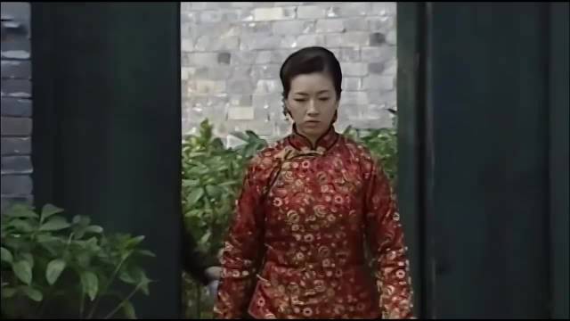 《大宅门》七爷病危，九红低头求香秀救夫