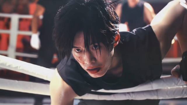 虞书欣何与新剧双轨开播，蒋暮靳朝情感戏引期待