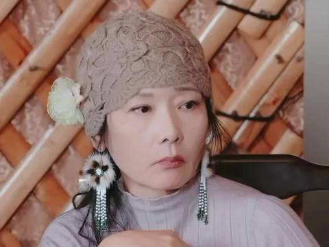 刘晓庆叶童何赛飞亮相综艺一路繁花2