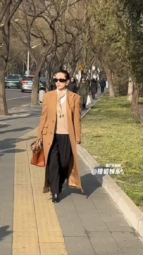 央视马年春晚彩排好多人啊