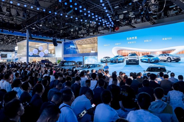 深蓝L07出身纯电平台新车底盘调校方面_易车