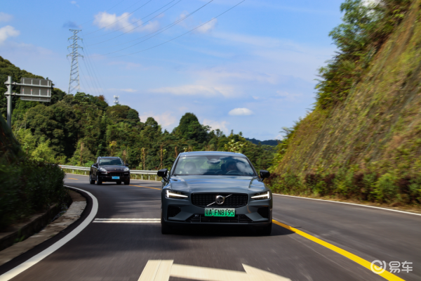 沃尔沃S60动力系统由前置的发动机+后置的电机组成了四驱系统_易车