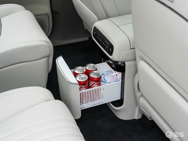 银河M9该车的前排座椅支持加热/通风_易车