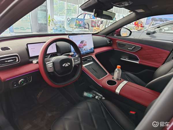 风云A9L前排座椅确实提供加热、通风、按摩功能_易车
