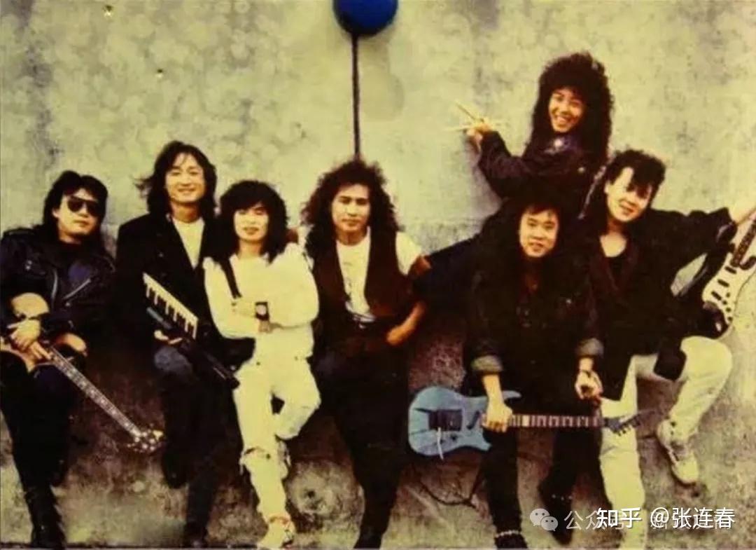 为什么齐秦、罗大佑这些创作型歌手只在年轻时高产，年纪大些就不创作只是啃老本了？