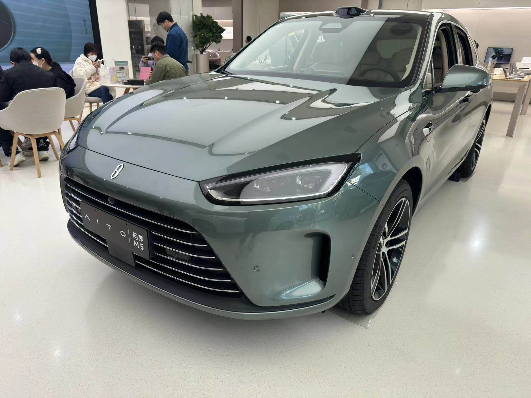 问界倒车撞上比亚迪AEB功能边界何在？记者走访华为线下 ...