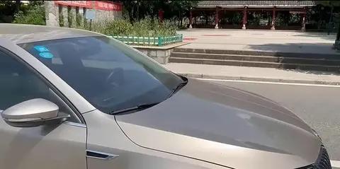 提新车一定要检查的地方，避免买到库存车运损车抛光车展厅车