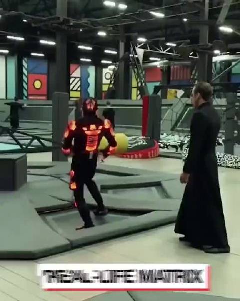 真实版 黑客帝国 尼奥