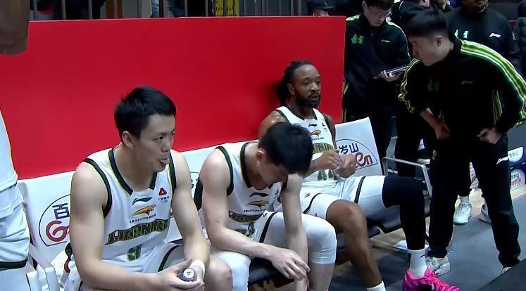 央视播辽宁男篮VS广东，杨鸣有新外援出战，能否送杜锋赛季第3败