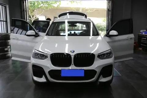 宝马X3升级座椅通风+方向盘加热+盲点检测+红色卡钳罩+水晶档把