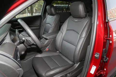 凯迪拉克XT4的后备箱常规容积为447-1334升