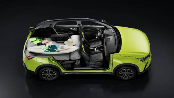 五菱星驰虽然是一台小型型SUV常规状态下后备箱容积达到322L_易车